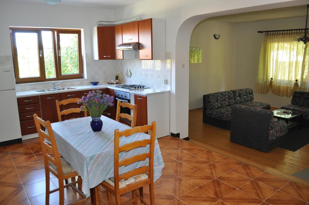 Apartment Drenovica Pula Zimmer foto