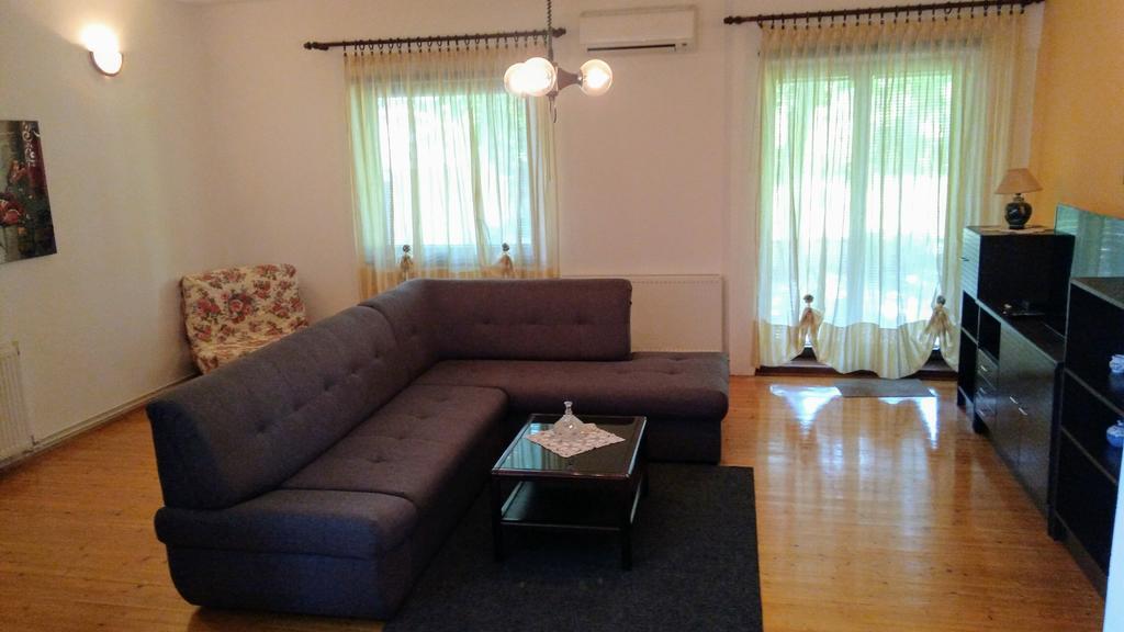Apartment Drenovica Pula Exterior foto